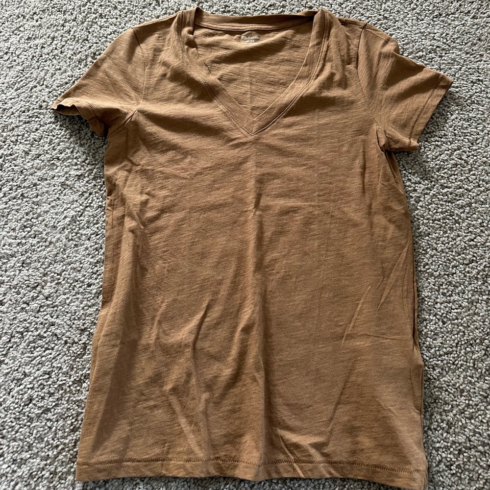 Madewell tee. Tan. XS